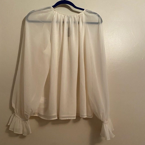 Express Blouse - Picture 2 of 3
